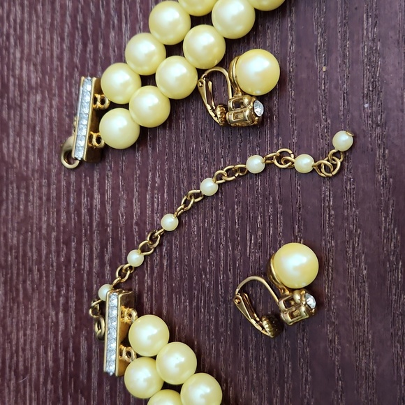 Avon Double Strand Pearl Honor Society Necklace with matching earrings, clip on. - Picture 5 of 12